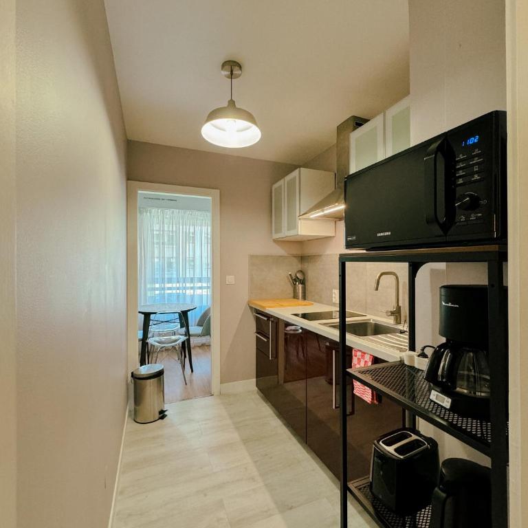 Appartement avec balcon centre ville Strasbourg - Apartamento con balcón - 8