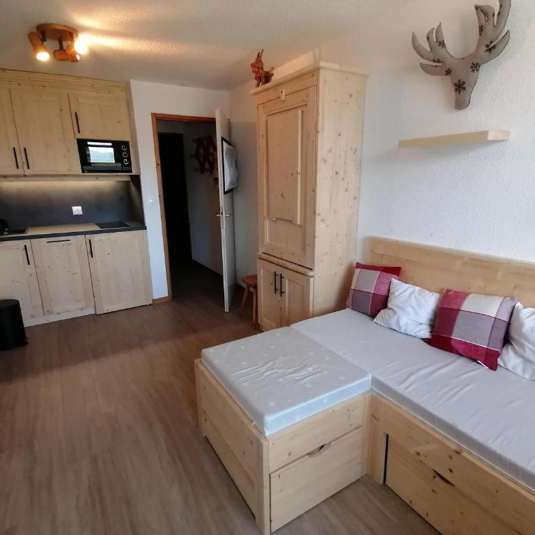 Appartement rénové en pleine montagne avec accès direct aux pistes - FR-1-181-2829 - Appartement - 1