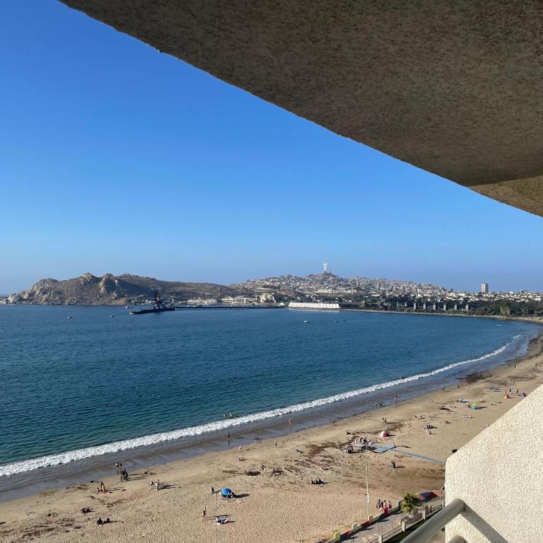 Apartamento Primera Linea de Playa - Vistas Increibles - Apartment with Sea View - 7