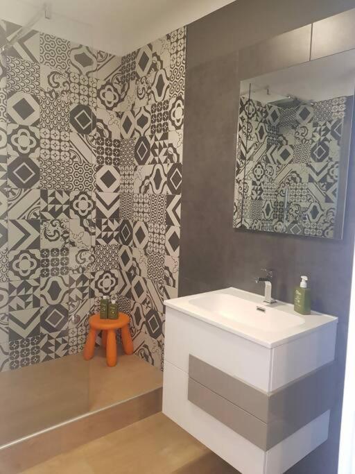 Bsuites trieste in centro storico con wifi - Monolocale Queen - 14
