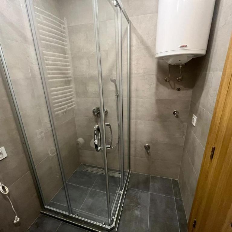 3 Monkeys Apartments - S3 - One-Bedroom Apartment - 16
