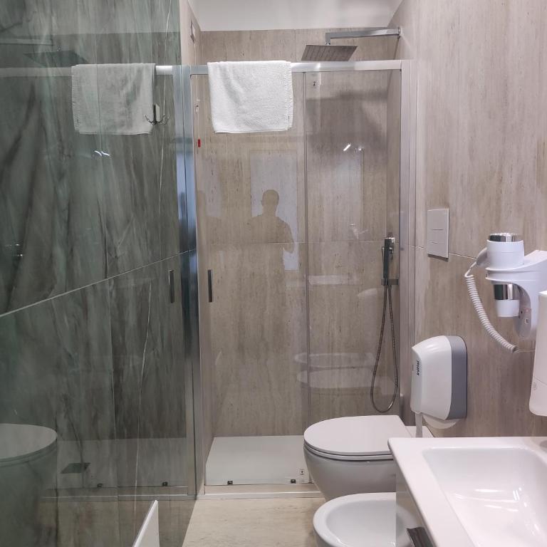 B & B My Family - Camera Doppia con Letti Singoli con Bagno Privato - 12