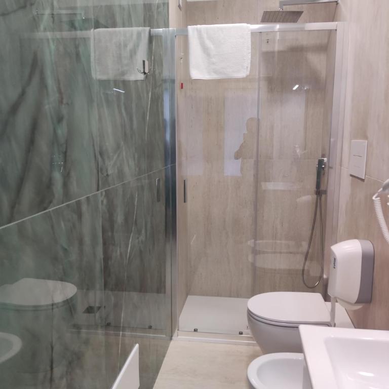 B & B My Family - Camera Doppia con Letti Singoli con Bagno Privato - 23