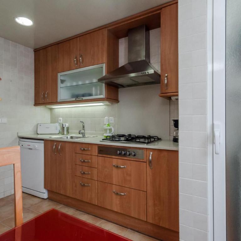 Apartment with terrace for 4 - Three-Bedroom Apartment - 20
