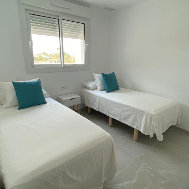 Karibuni - Marenia's Dream - Two-Bedroom Apartment with Sea View - 8
