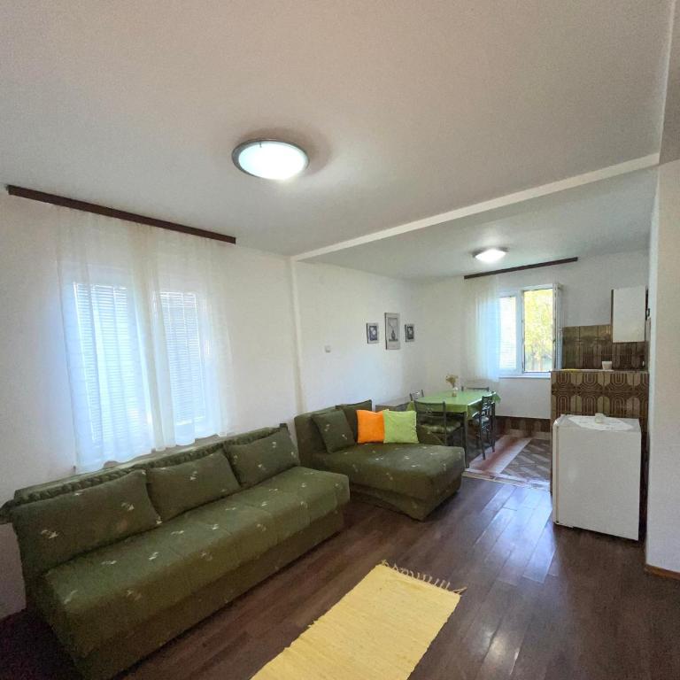 Apartmani Simonovic - Deluxe Double Room with Shower - 3