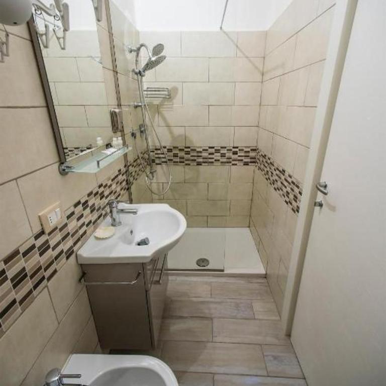 Hotel Sabatino - Camera Tripla Comfort - 4