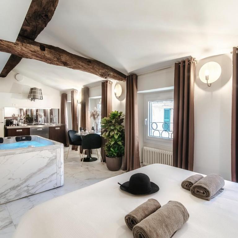 Sahara & Amazzonia Luxury Suites by "The House Of Travelers" - Appartamento con 1 Camera da Letto e Vasca Idromassaggio - 3