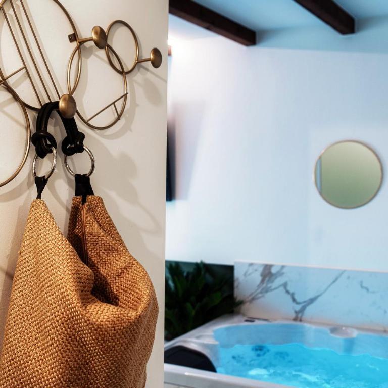 Sahara & Amazzonia Luxury Suites by "The House Of Travelers" - Camera Matrimoniale con Vasca Idromassaggio - 28