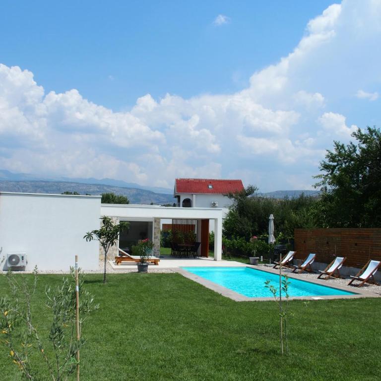 Holiday Home Lara - Three-Bedroom House - 34