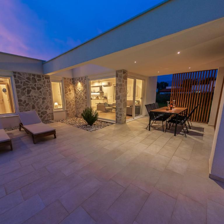 Holiday Home Lara - Three-Bedroom House - 7
