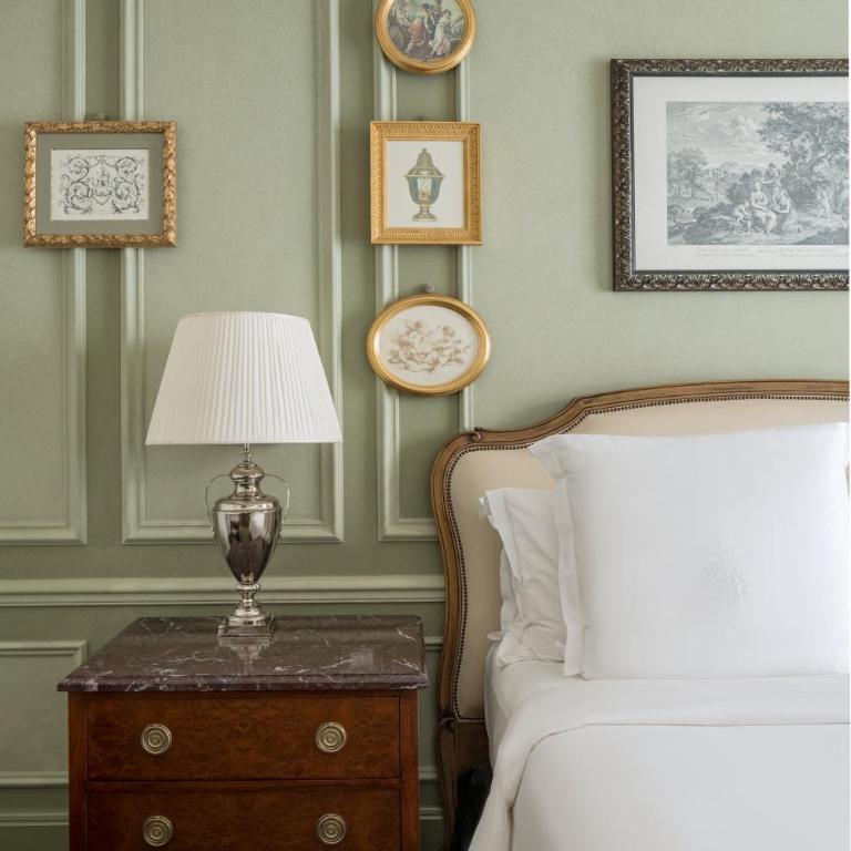 Four Seasons Hotel Firenze - Superior King Room - 8