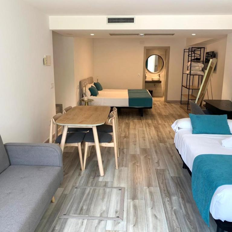 Hotel Pombal Rooms - Habitación Familiar - 1