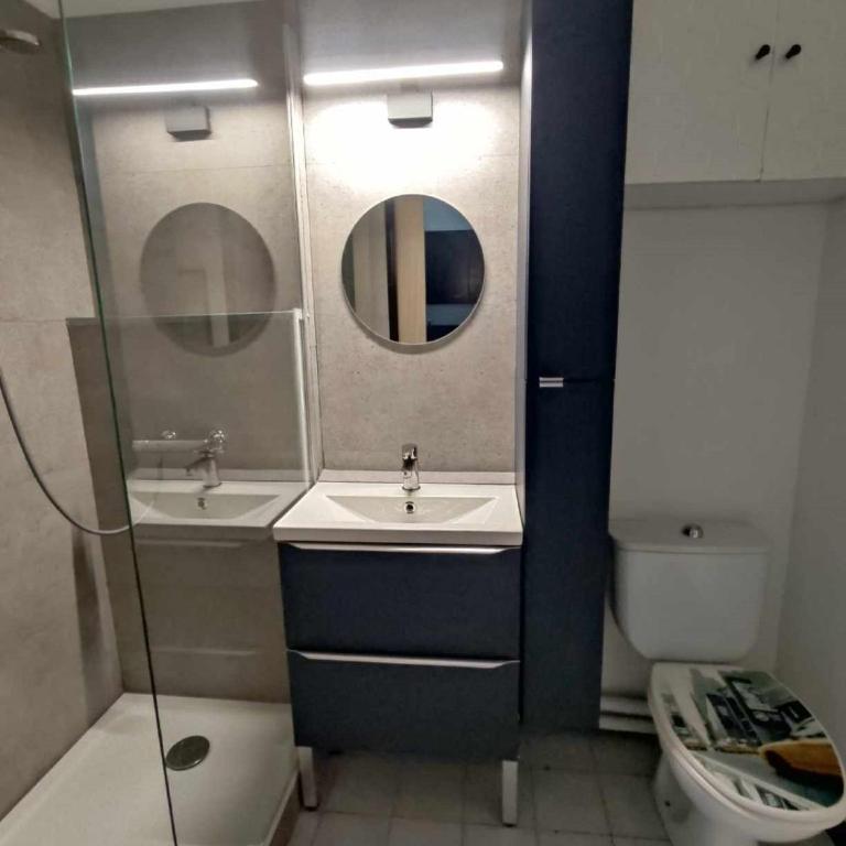 Vittoria Immobilier 4-REGLEMENT SUR PLACE -chèques vacances acceptés - One-Bedroom Apartment with Garden View - 4
