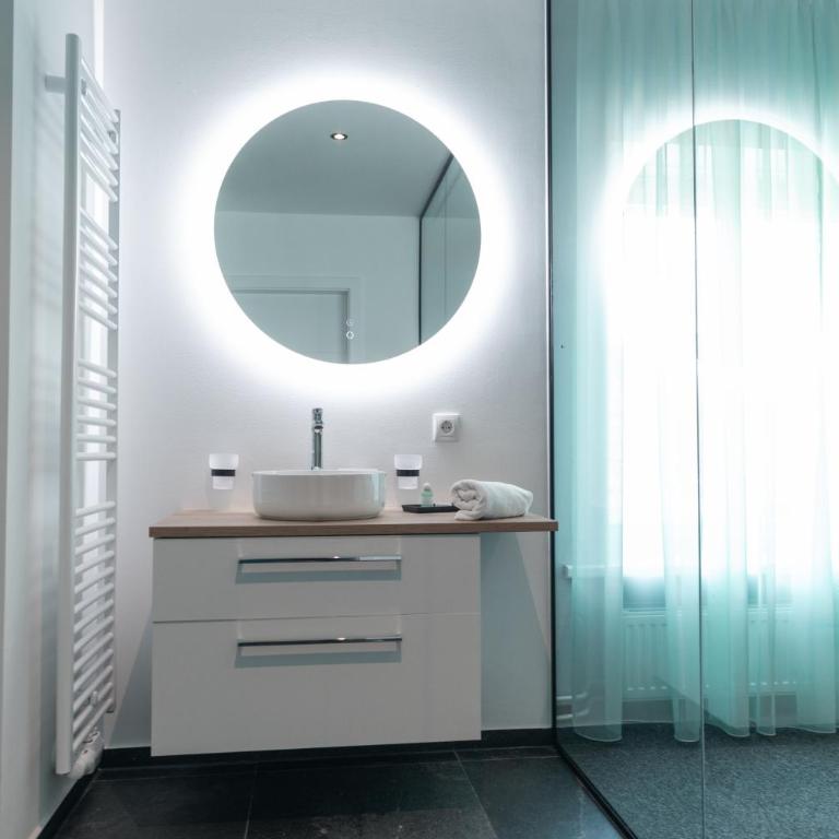 Kirchenwirt Stubenberg Kunsthotel - Deluxe Doppelzimmer - 3