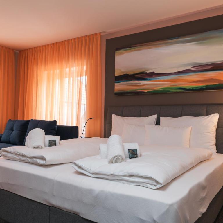 Kirchenwirt Stubenberg Kunsthotel - Deluxe Suite - 1