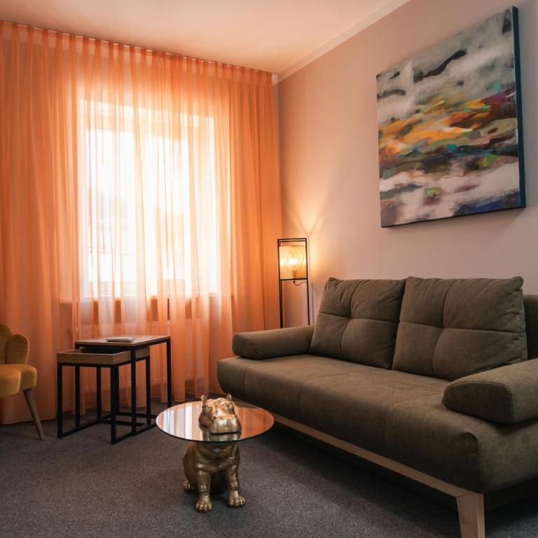 Kirchenwirt Stubenberg Kunsthotel - Deluxe Suite - 2
