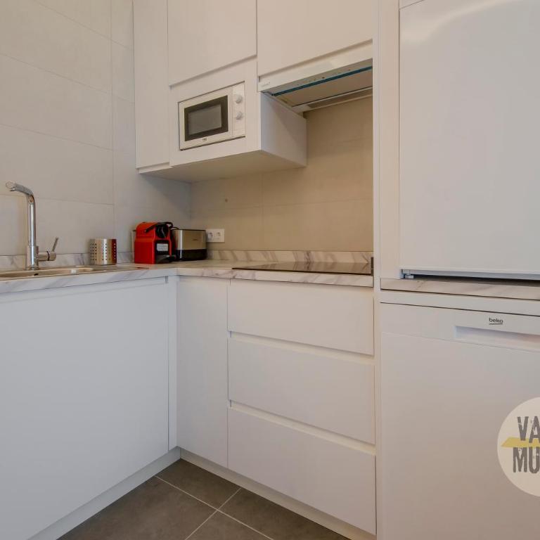 Magnífico Apartamento para 8pax en Calle Santa Ana - Three-Bedroom Apartment - 24