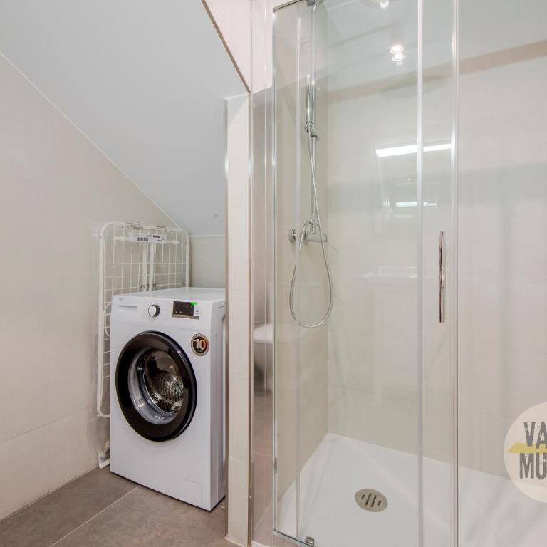 Magnífico Apartamento para 8pax en Calle Santa Ana - Three-Bedroom Apartment - 12