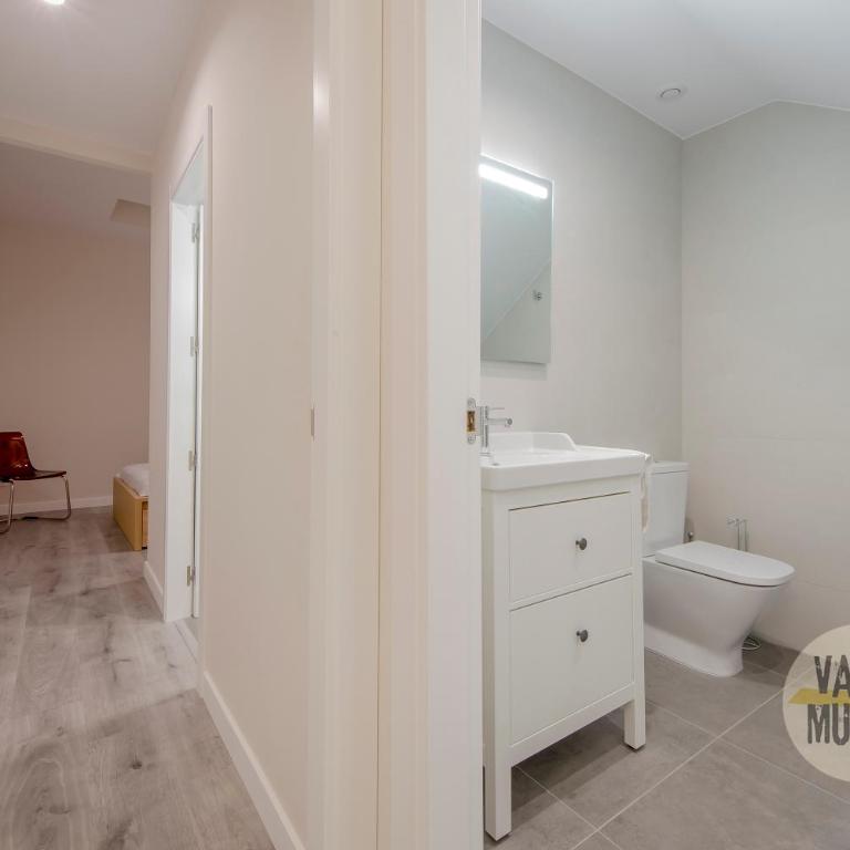 Magnífico Apartamento para 8pax en Calle Santa Ana - Three-Bedroom Apartment - 11