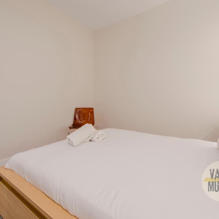 Magnífico Apartamento para 8pax en Calle Santa Ana - Three-Bedroom Apartment - 31