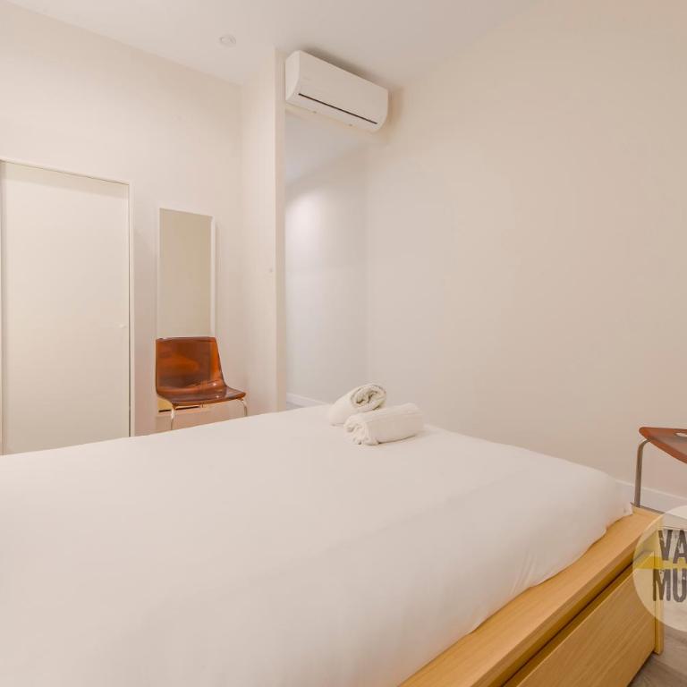 Magnífico Apartamento para 8pax en Calle Santa Ana - Three-Bedroom Apartment - 23