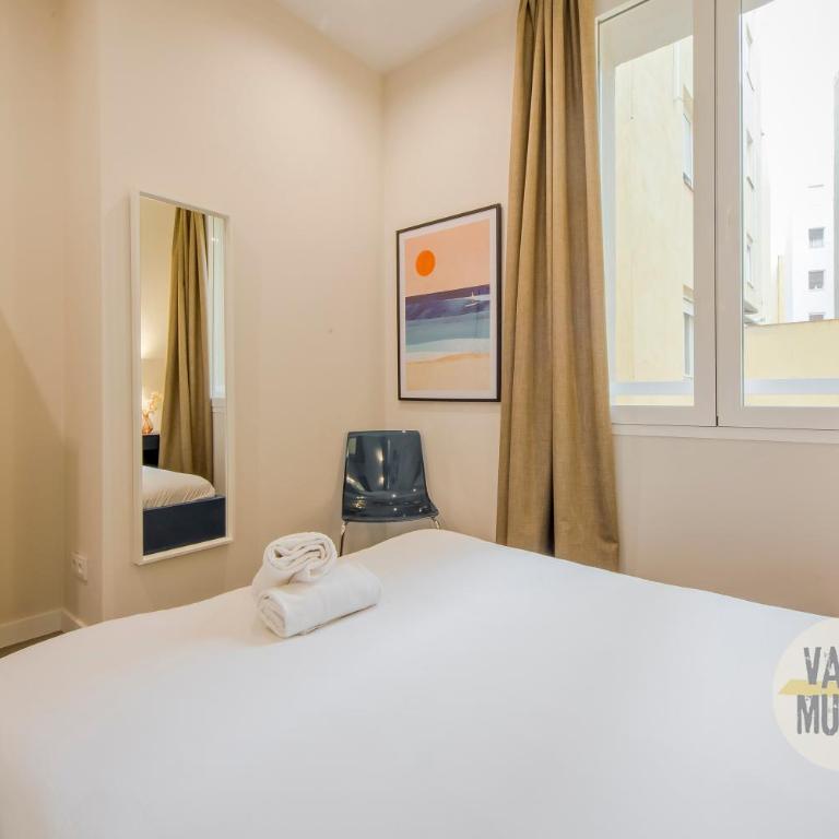 Magnífico Apartamento para 8pax en Calle Santa Ana - Three-Bedroom Apartment - 4