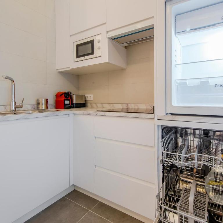 Magnífico Apartamento para 8pax en Calle Santa Ana - Three-Bedroom Apartment - 9