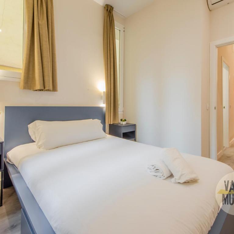 Magnífico Apartamento para 8pax en Calle Santa Ana - Three-Bedroom Apartment - 32