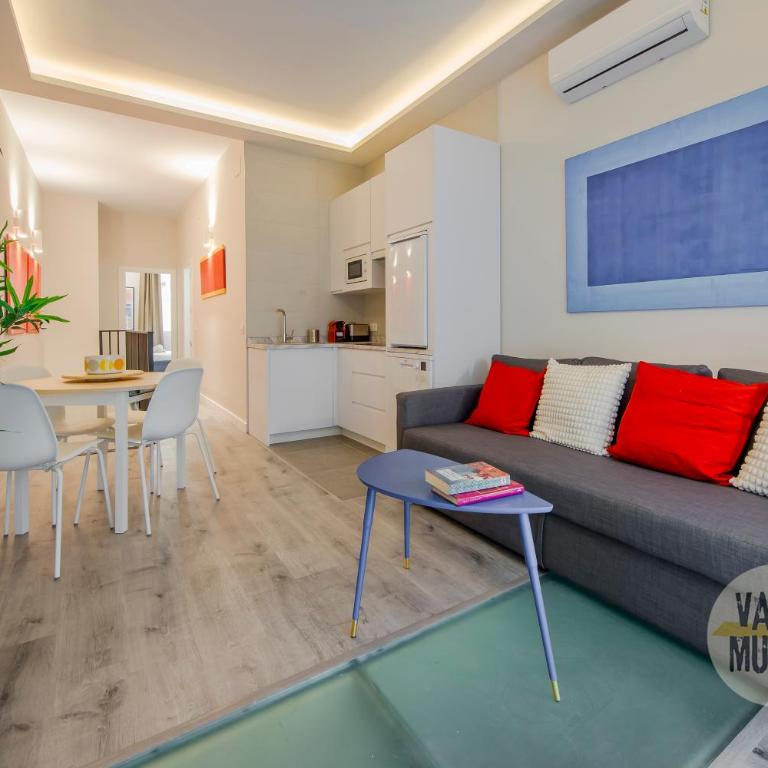 Magnífico Apartamento para 8pax en Calle Santa Ana - Three-Bedroom Apartment - 2