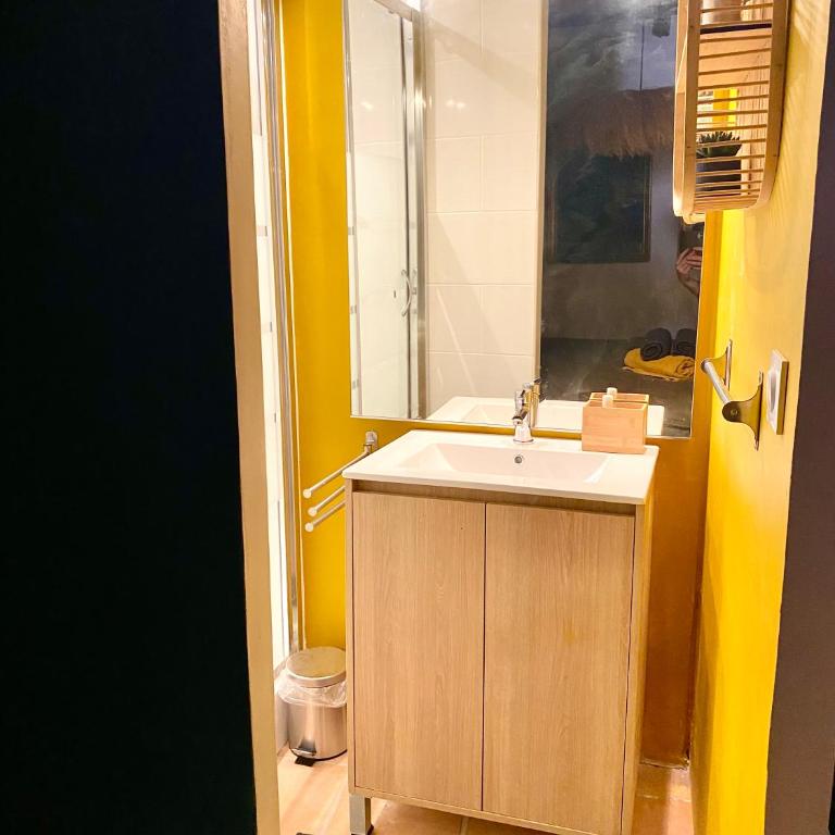 Appartement EMMA Quartier historique à 400m de la mer - Apartamento de 1 dormitorio - 26