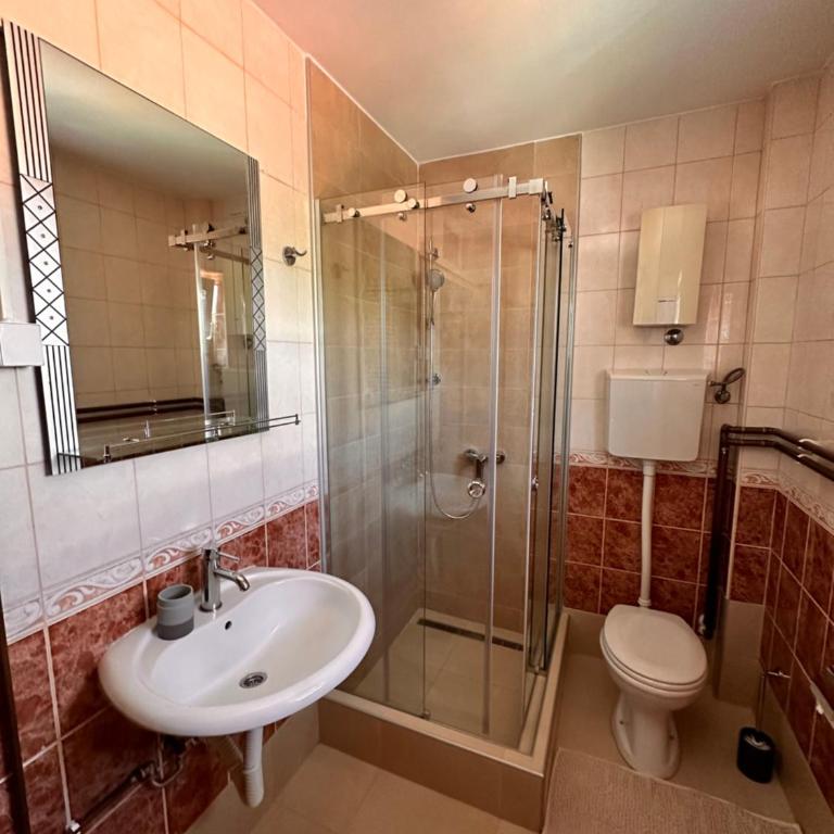 Helena apartment - Apartman sa 2 Spavaće Sobe i Terasom - 8