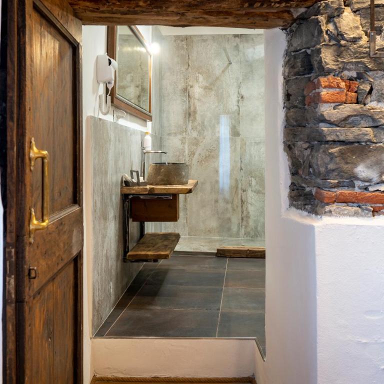 Salice DiVino - Camera Matrimoniale con Bagno Privato - 8