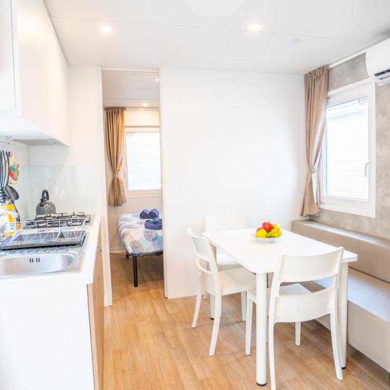 Happy Camp mobile homes in Camping Bella Italia - Casa mobile Relax - 3