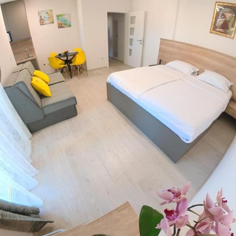 Studio Apartment Mia - free parking - One-Bedroom Apartment - 16