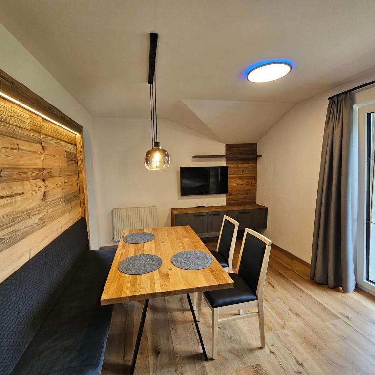 Roasthof Apartments - Apartment mit 1 Schlafzimmer und Balkon - 3