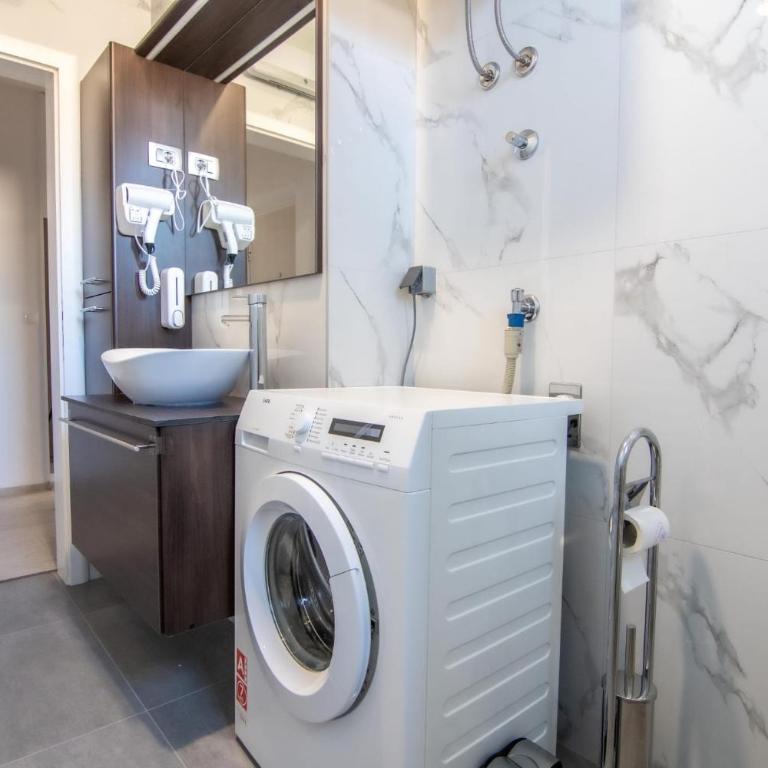 Studio Apartment Mia - free parking - One-Bedroom Apartment - 23