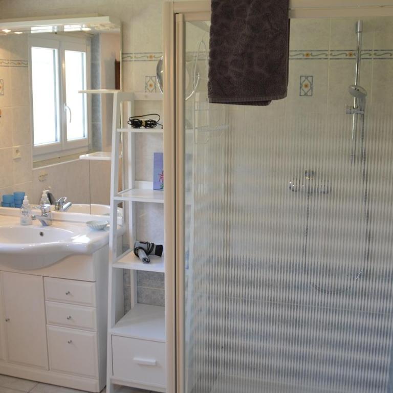 Le chalet des Contries - Chambre Double avec Salle de Bains Privative - 6