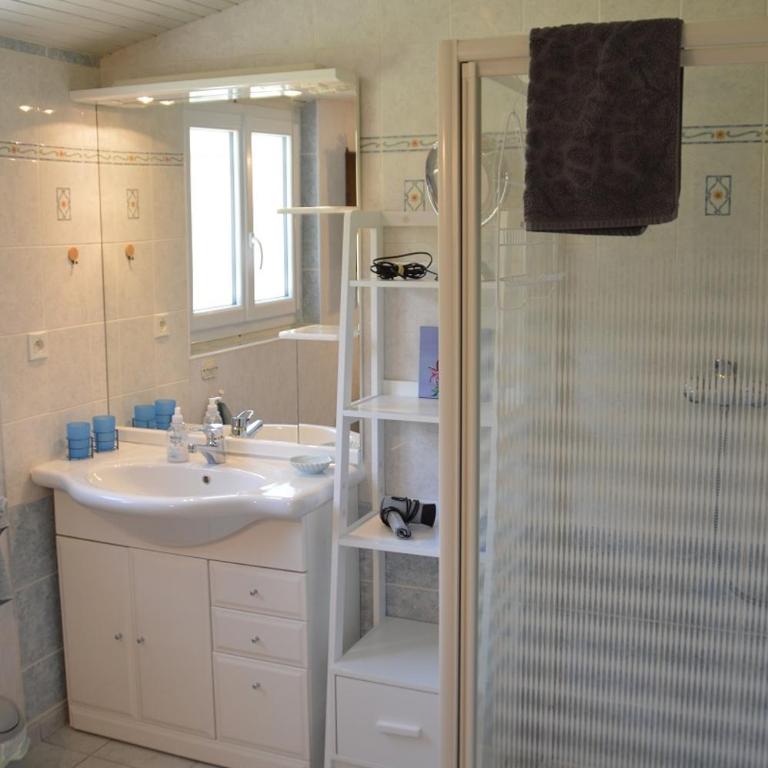 Le chalet des Contries - Chambre Double avec Salle de Bains Privative - 7