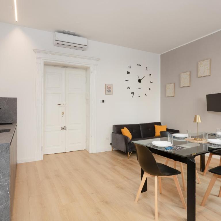 SnapStay Luxury apartments in centro a Trieste - Appartamento con 1 Camera da Letto - 2