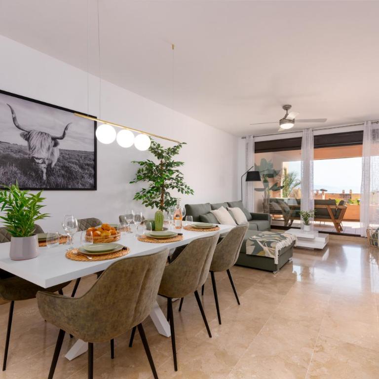 Duquesa Village 2450 - Apartamento con terraza - 2