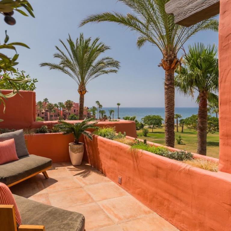 VACATION MARBELLA I The Signature Penthouse, Best Flat in Estepona, Sea View, Sauna, Communal and Indoor Pool, Gym, Private Heated Jacuzzi, Cutting-edge Amenities, High-End Renovation - Casa Deluxe de 4 dormitorios - Frente al mar - 19
