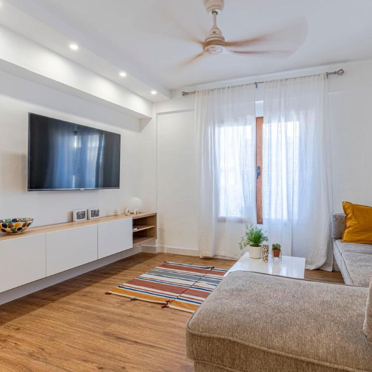 Apartamento Bajo el cielo de la Alhambra, By DaiMar - Two-Bedroom Apartment - 3