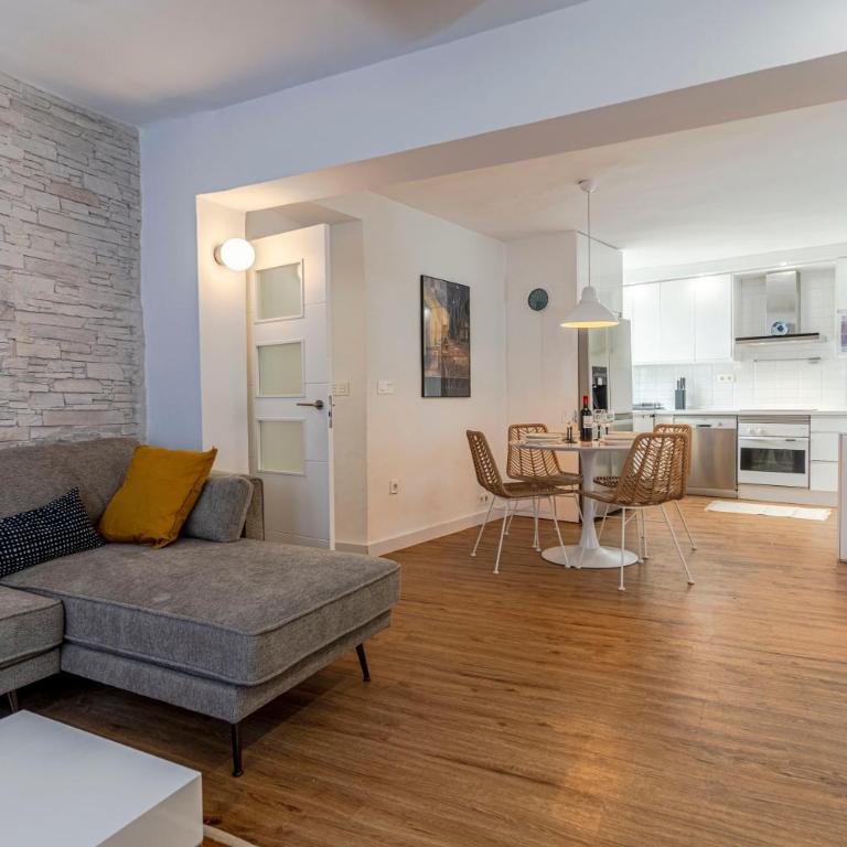 Apartamento Bajo el cielo de la Alhambra, By DaiMar - Two-Bedroom Apartment - 4