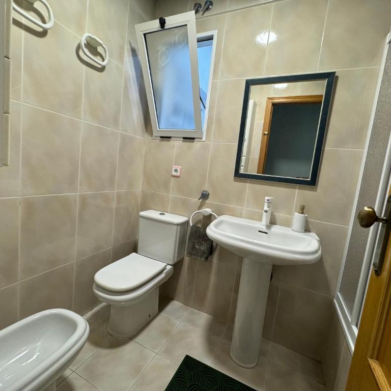 Cullera Beach Oasis - Two-Bedroom Apartment - 14