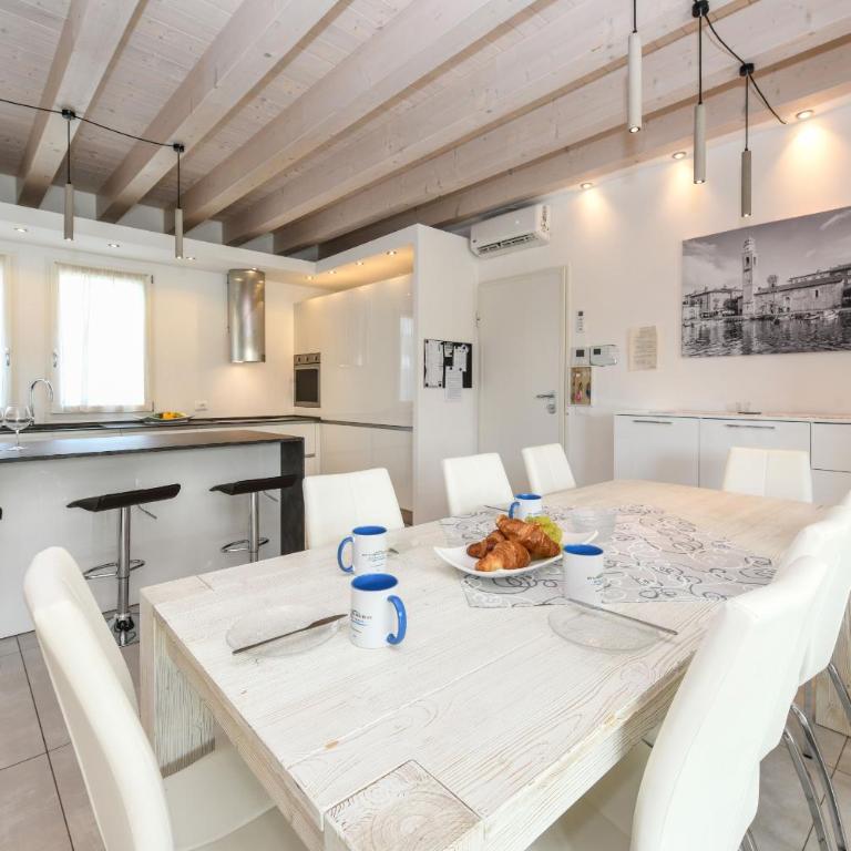 MGH Luxury - Villa Marlene - Three-Bedroom Chalet - 6