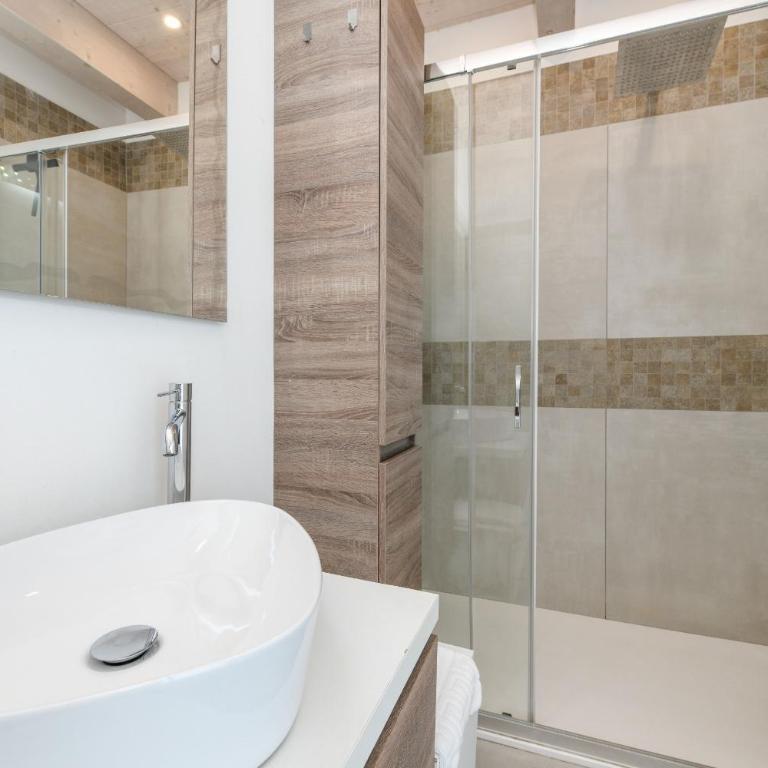 MGH Luxury - Villa Marlene - Three-Bedroom Chalet - 28