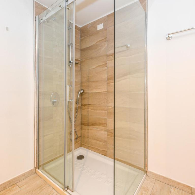 MGH Luxury - Villa Marlene - Three-Bedroom Chalet - 35