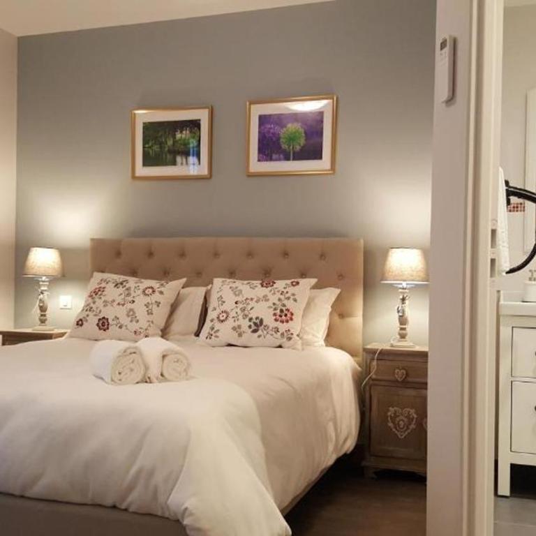 Hôtel Chez Jacqueline - Chambre Lit King-Size Standard - 4