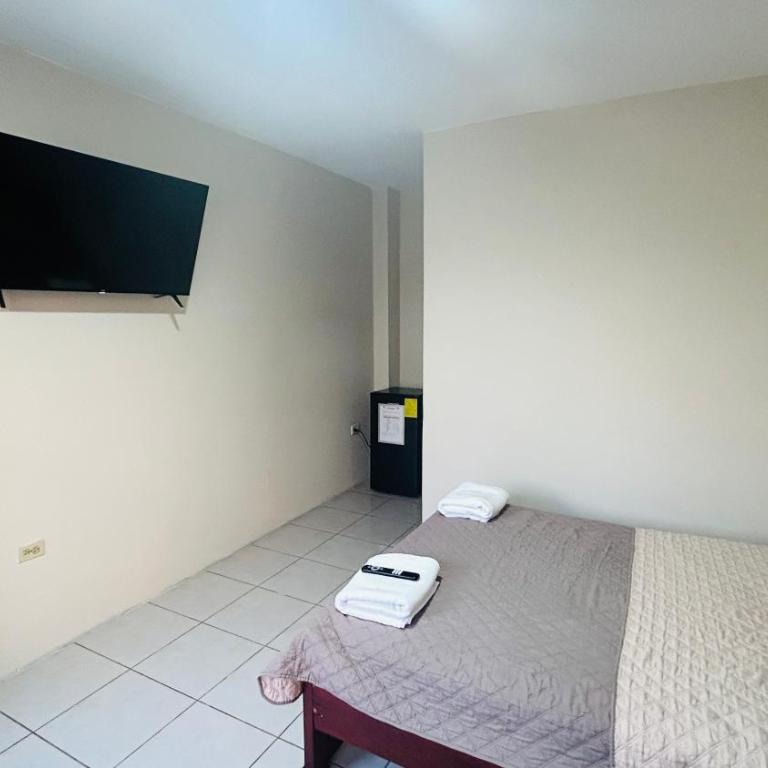 NCG Suite - Habitación Doble con baño privado - 4